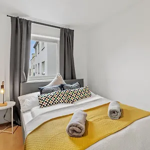 Perfect Location, 2 Min To Main Station, Long Term , Viena Austria